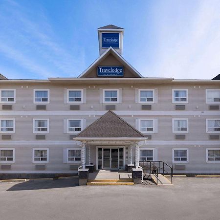Travelodge By Wyndham Fort Mcmurray Exterior photo